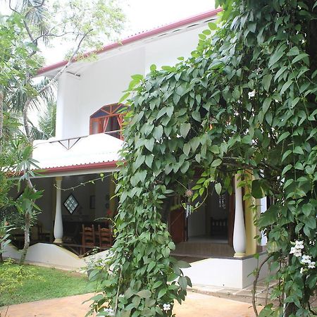 Dionis Villa Unawatuna Rum bild